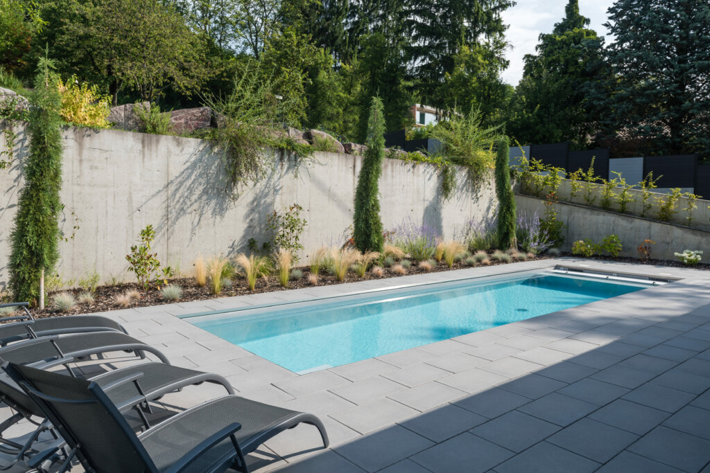  Aménagement autour de la piscine