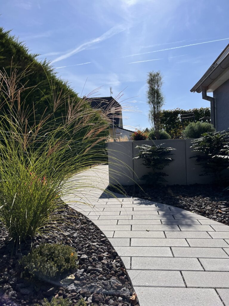 Aménagement extérieur à Ruelisheim dans le Haut-Rhin