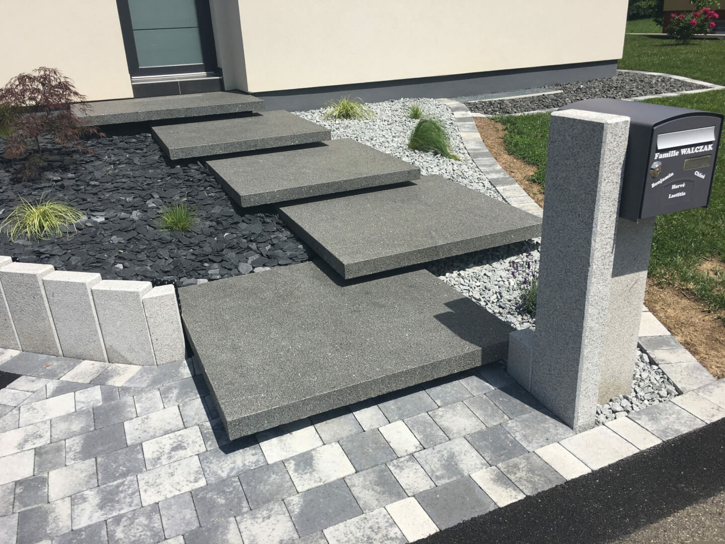 Aménagement d'entrée en pavés