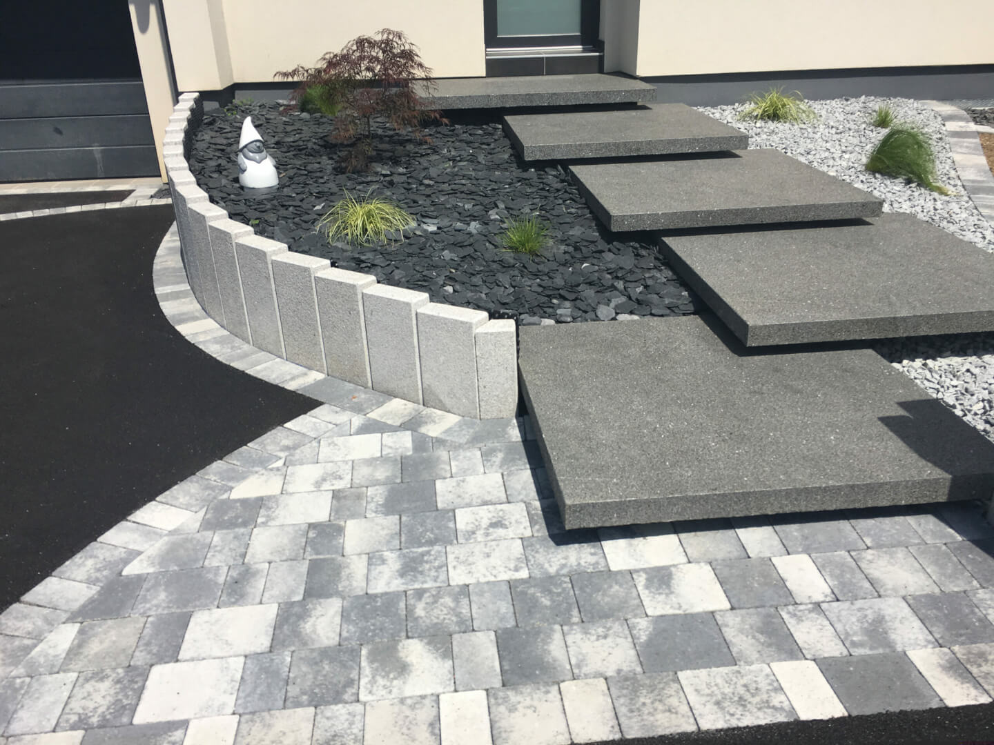 Aménagement d'entrée en pavés