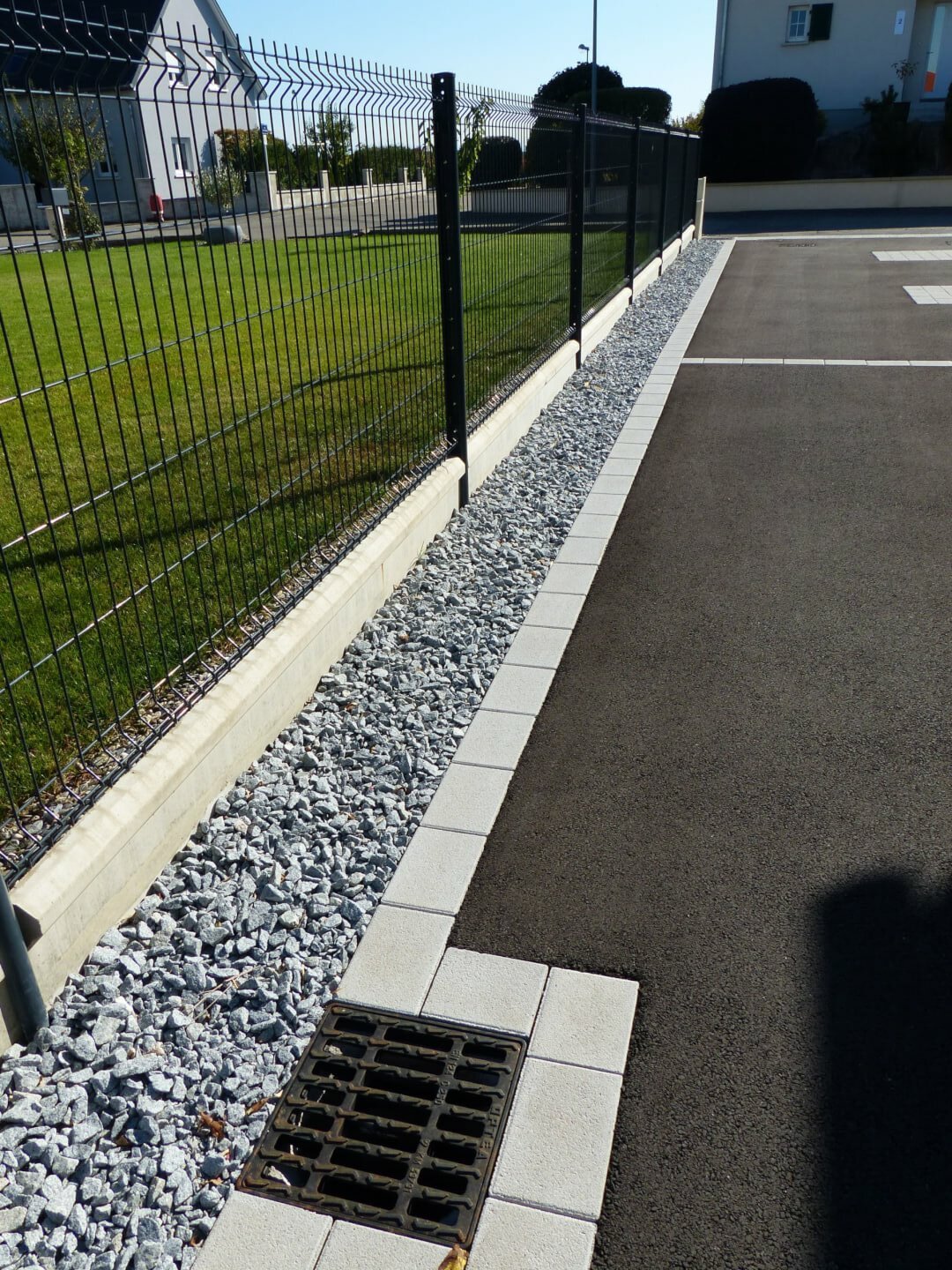 Allée d'entrée en gravier